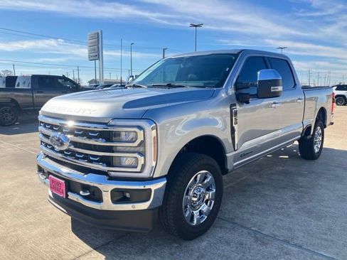 Used 2024 Ford F250 Lariat w/ Lariat Ultimate Package image 3