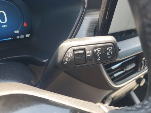 Used 2023 Ford Escape Platinum w/ Premium Technology Package image 32