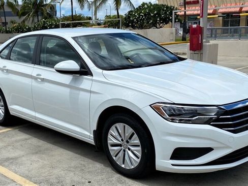 Used 2019 Volkswagen Jetta S w/ Driver Assistance Package FWD image 8