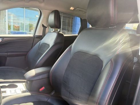 Used 2022 Ford Escape SEL w/ SEL Stealth AWD Package image 10