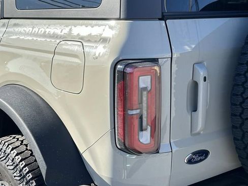New 2025 Ford Bronco Outer Banks w/ Sasquatch Package AWD/4WD image 13