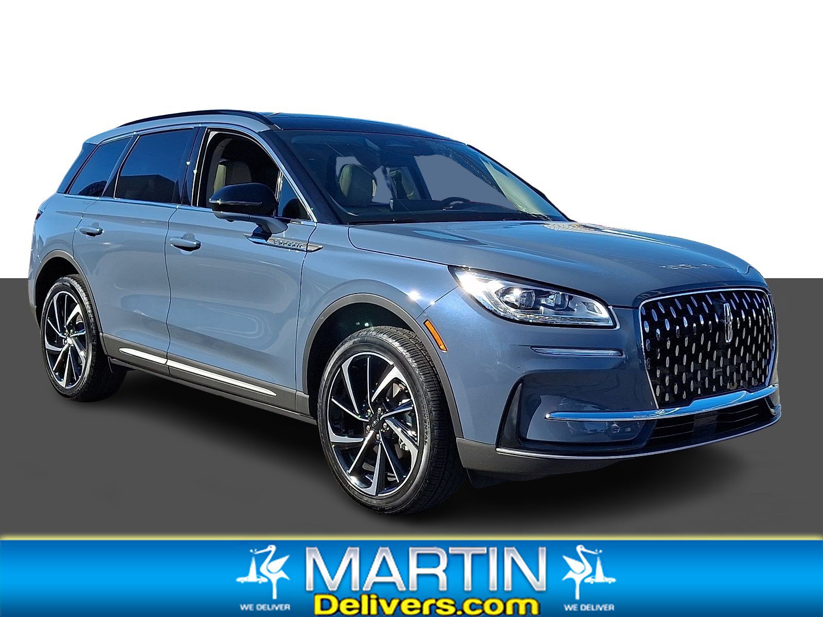 Used 2025 Lincoln Corsair Reserve AWD/4WD image 1