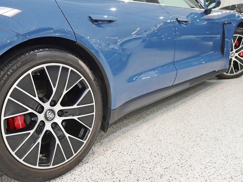 Used 2021 Porsche Taycan 4S image 12