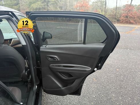 Used 2020 Chevrolet Trax LS w/ Tint and Cruise Package image 67