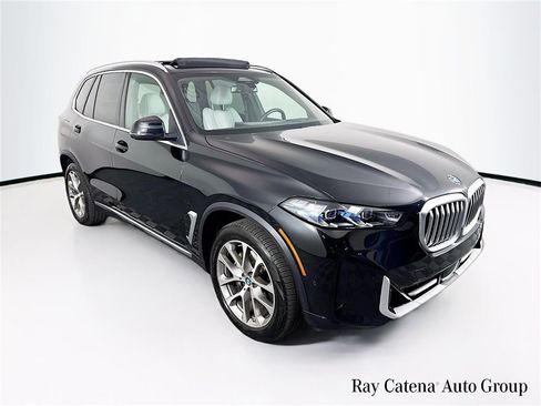 Used 2024 BMW X5 xDrive40i w/ Premium Package image 1