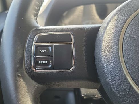 Used 2017 Jeep Patriot Latitude FWD image 19