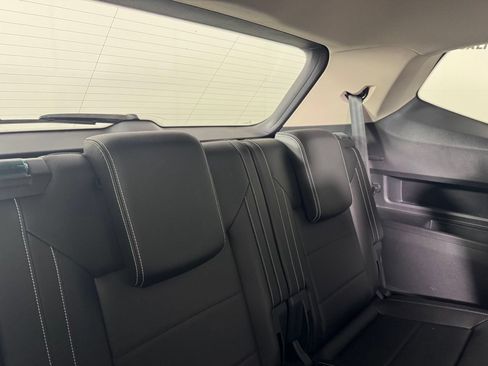 Used 2023 Volkswagen Atlas SE w/ Panoramic Sunroof Package FWD image 32