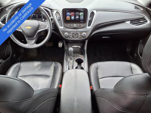 Used 2016 Chevrolet Malibu LT w/ Leather Package FWD image 11