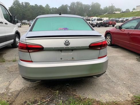 Used 2020 Volkswagen Passat 2.0T R-Line FWD image 6