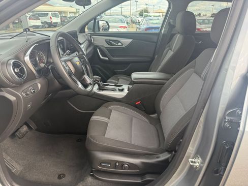 Used 2025 Chevrolet Blazer LT image 27