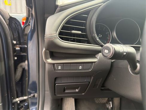 Used 2021 MAZDA MAZDA3 s image 19