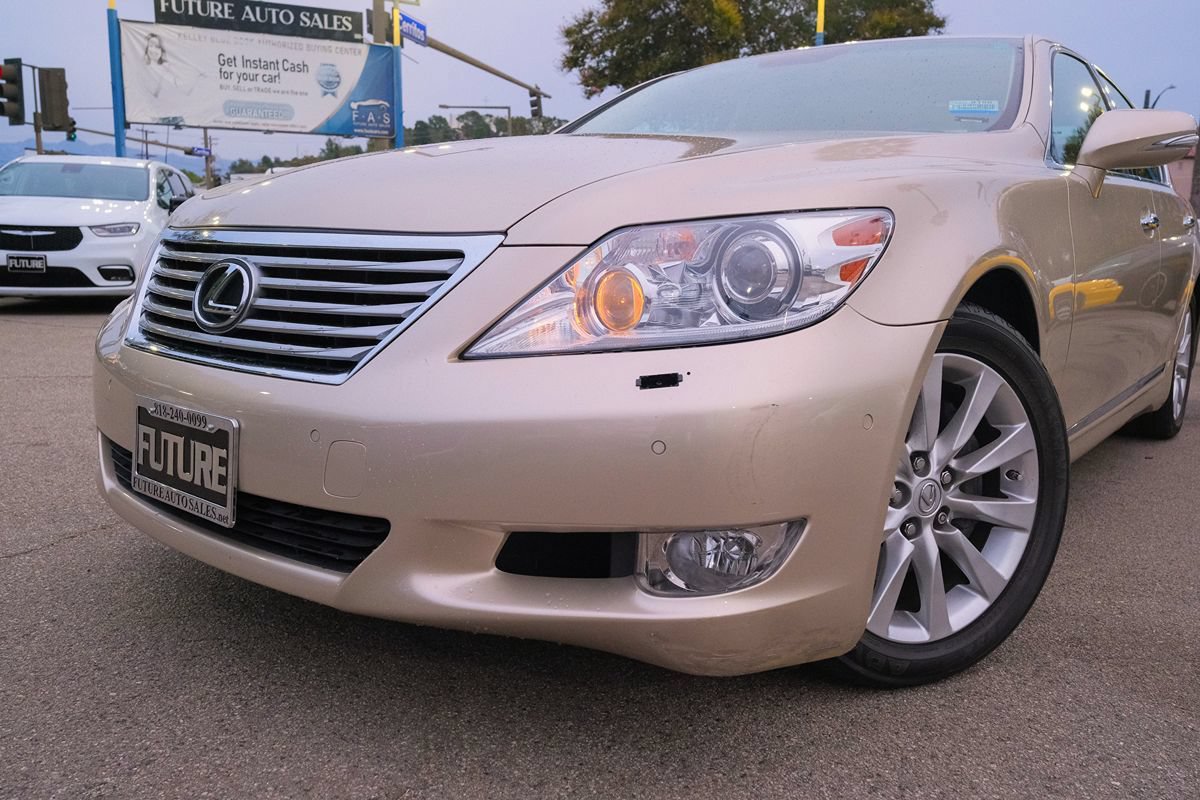 Used 2011 Lexus LS 460 w/ Comfort Pkg RWD image 7
