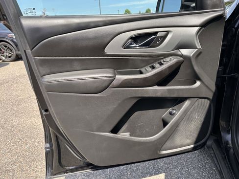 Used 2021 Chevrolet Traverse LT AWD/4WD image 9