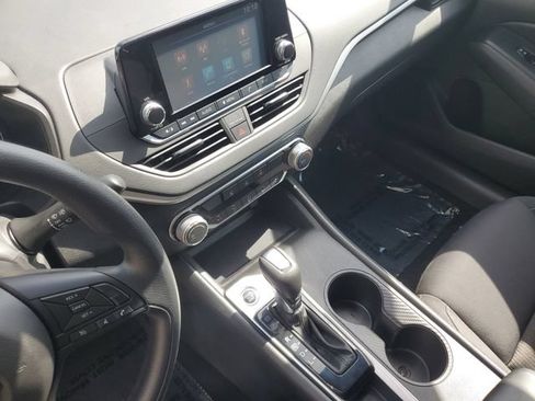 Used 2023 Nissan Altima 2.5 S FWD image 21