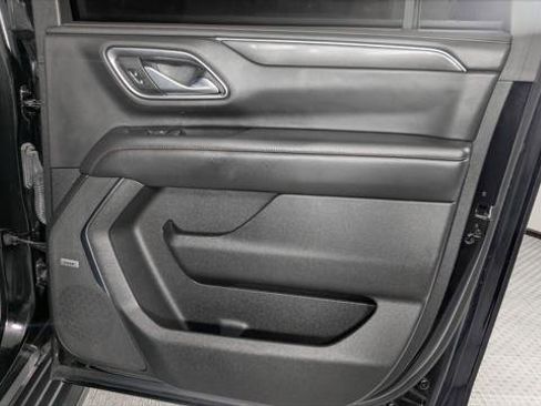 Used 2021 Chevrolet Suburban RST AWD/4WD image 19