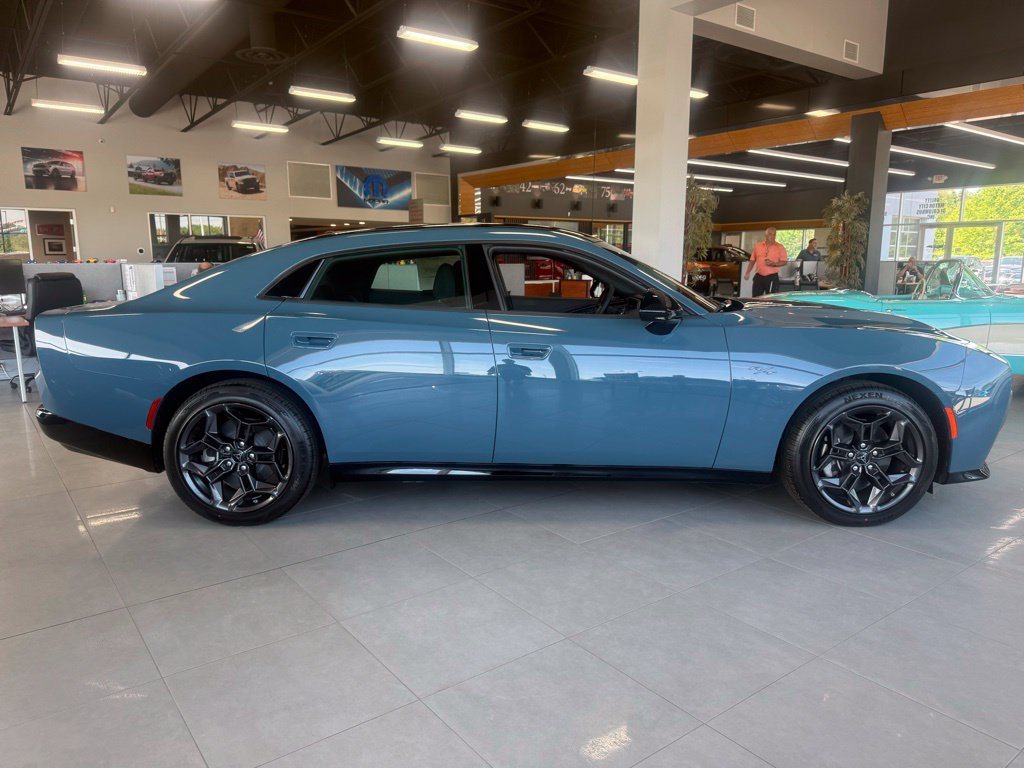 New 2026 Dodge Charger R/T w/ Blacktop Package AWD/4WD image 2