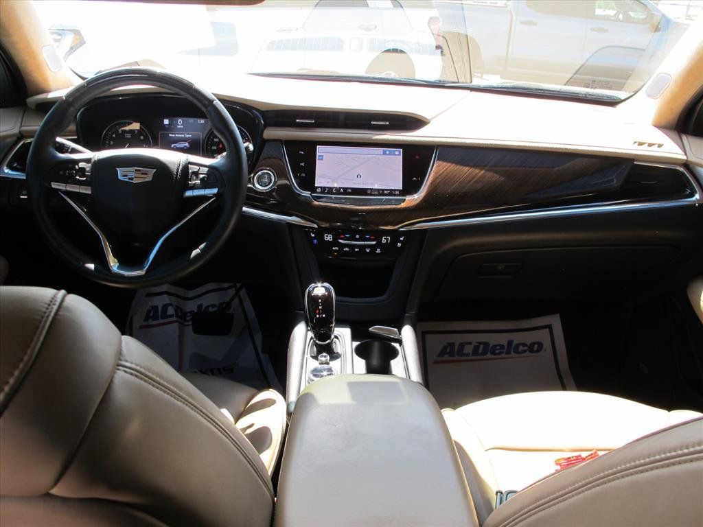 Used 2023 Cadillac XT6 Premium Luxury w/ Platinum Package FWD image 22