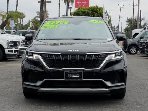 Used 2024 Kia Carnival EX FWD image 4