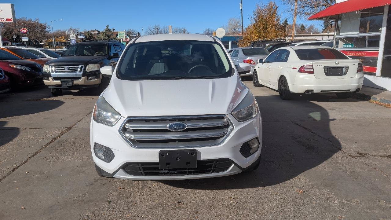 Used 2017 Ford Escape SE AWD/4WD image 2