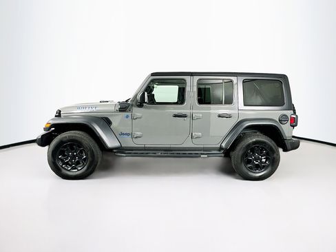 Used 2023 Jeep Wrangler Unlimited w/ Cold Weather Group image 4