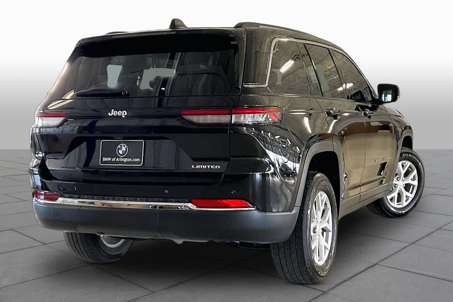 Used 2023 Jeep Grand Cherokee Limited RWD image 12
