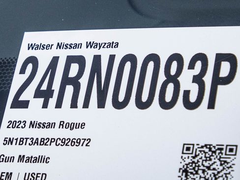 Used 2023 Nissan Rogue S AWD/4WD image 30