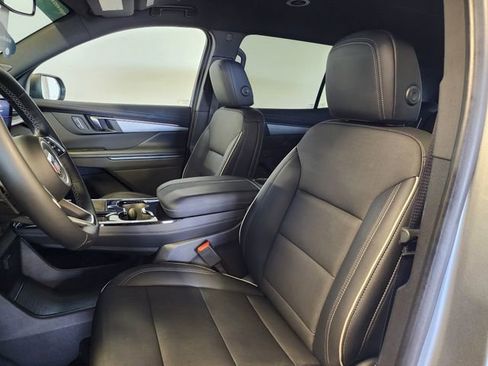 Certified 2025 Buick Enclave Preferred image 13