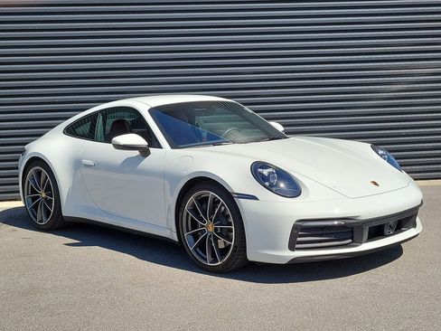 Certified 2024 Porsche 911 Carrera image 9