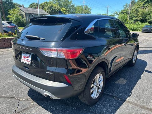 Used 2022 Ford Escape SE w/ Cold Weather Package AWD/4WD image 6