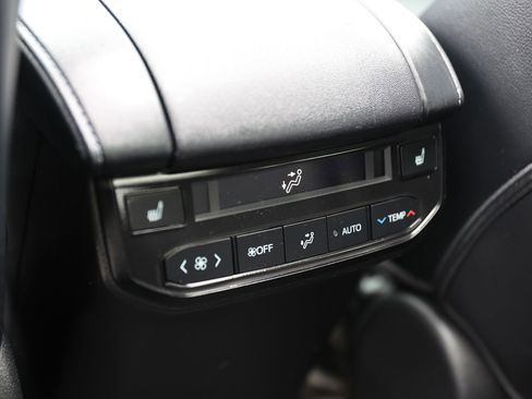 Used 2023 Toyota Highlander Platinum AWD/4WD image 25