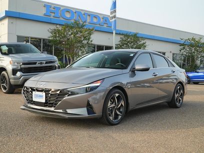 Used 2023 Hyundai Elantra Limited