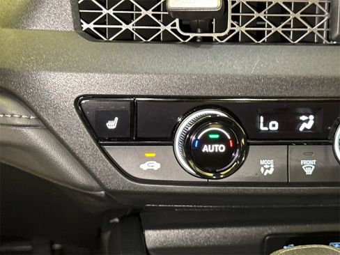 Certified 2025 Honda Accord SE image 25