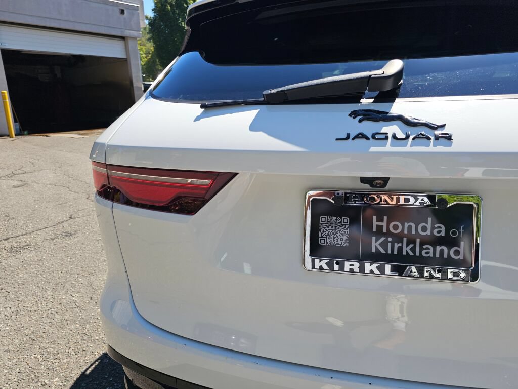 Used 2025 Jaguar F-PACE R-Dynamic S AWD/4WD image 17