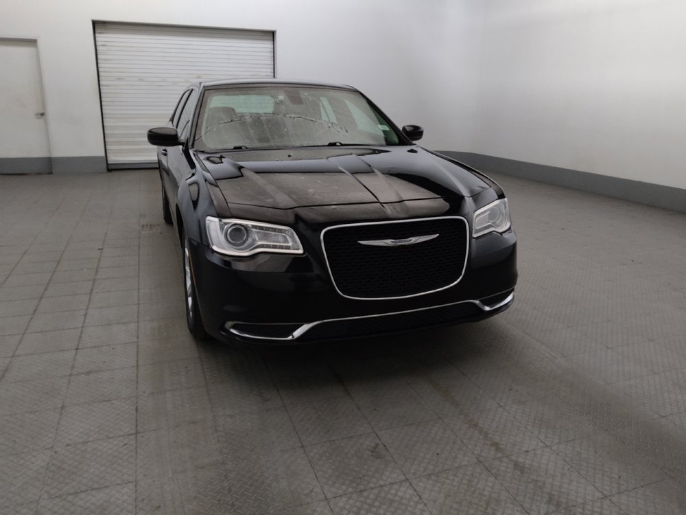 Used 2016 Chrysler 300 Limited RWD image 14
