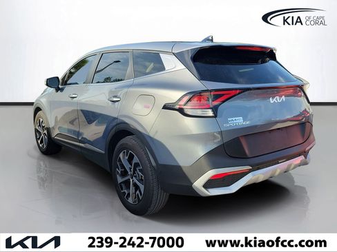 Used 2025 Kia Sportage EX FWD image 4
