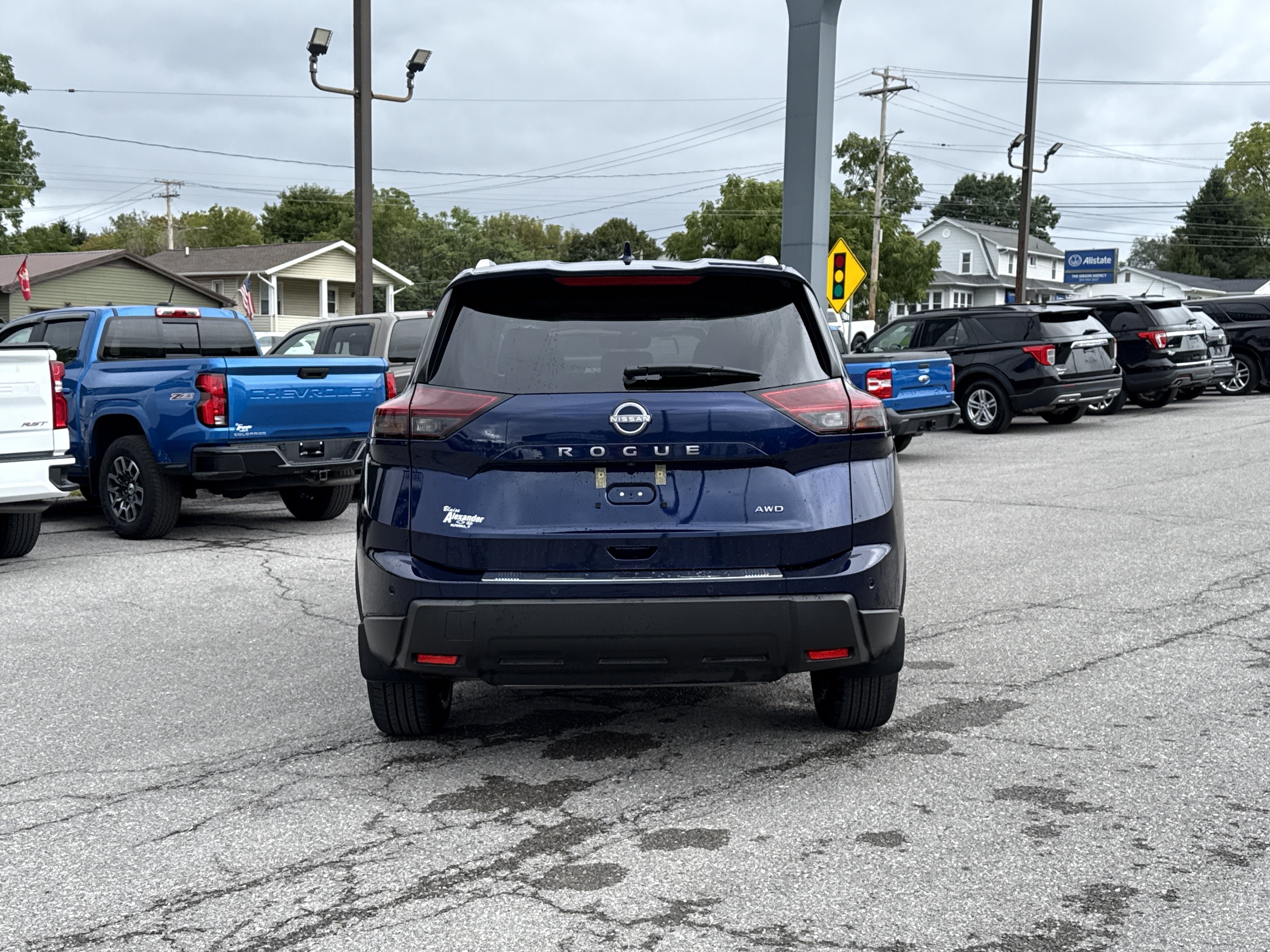 Used 2026 Nissan Rogue SV w/ SV Premium Package AWD/4WD image 4