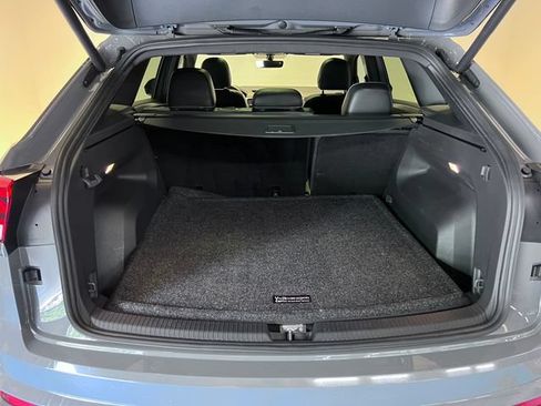 Certified 2022 Volkswagen Atlas Cross Sport SE w/ Panoramic Sunroof Package FWD image 5
