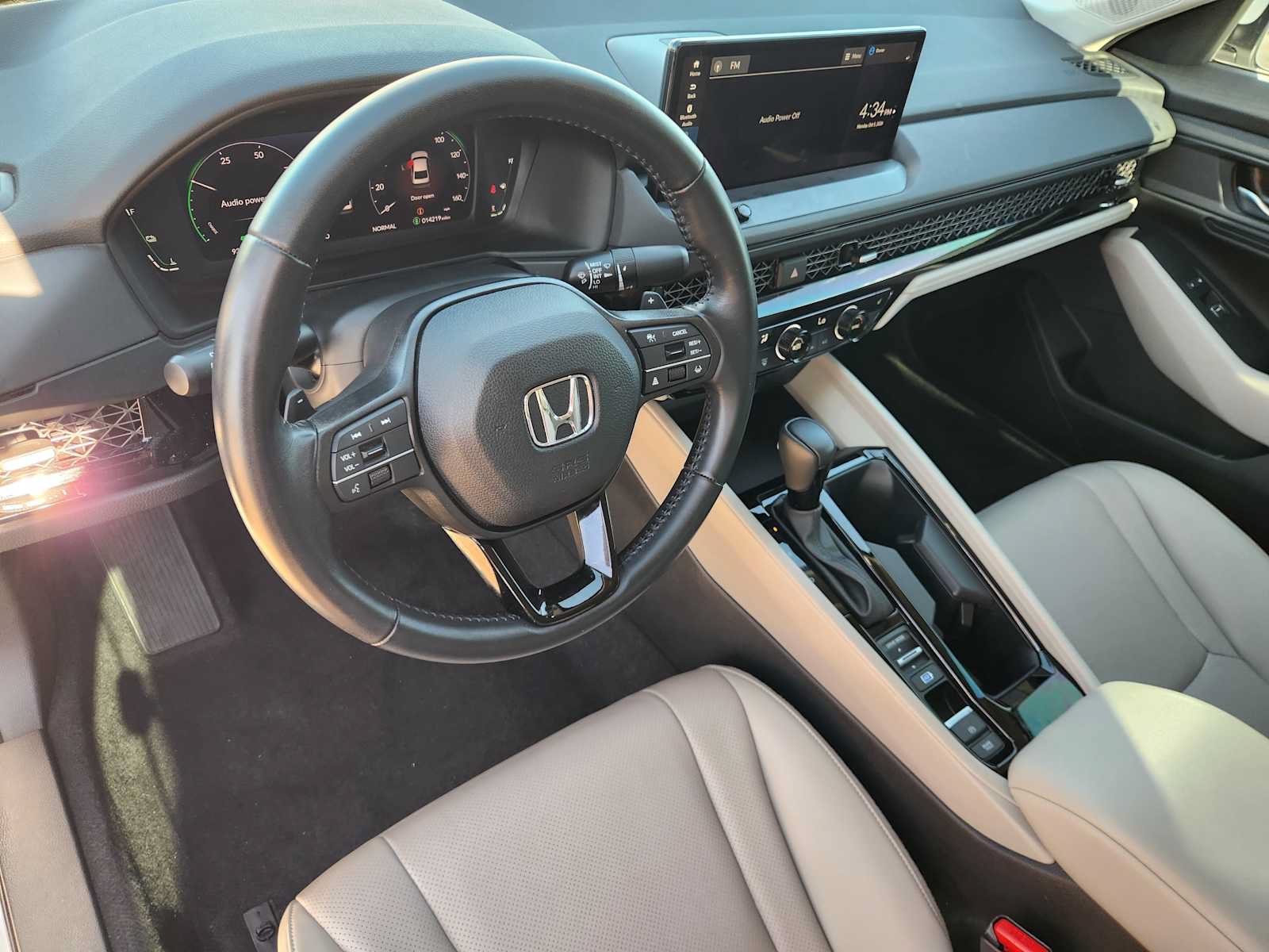 Certified 2023 Honda Accord EX-L image 2
