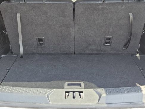 Used 2022 Ford Explorer XLT w/ Equipment Group 202A RWD image 25