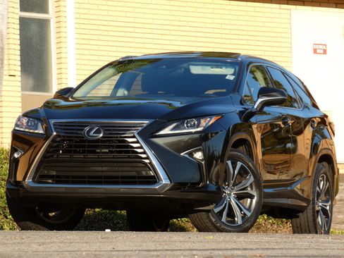 Used 2018 Lexus RX 350L FWD image 2