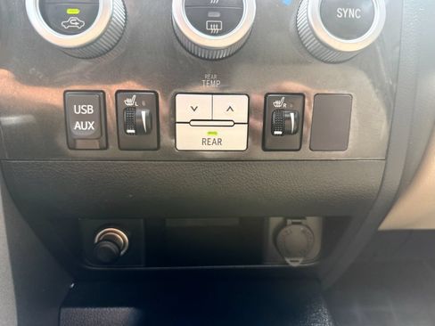 Used 2014 Toyota Sequoia Limited AWD/4WD image 18