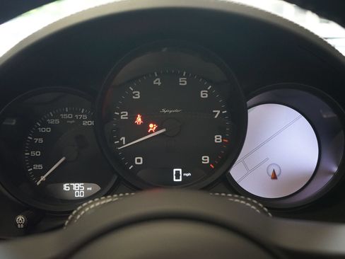 Used 2021 Porsche 718 Boxster Spyder RWD image 13