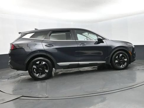 Used 2026 Kia Sportage LX FWD image 4