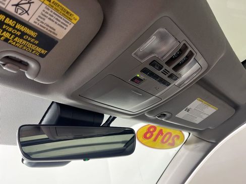 Used 2018 Toyota Highlander Limited Platinum image 31