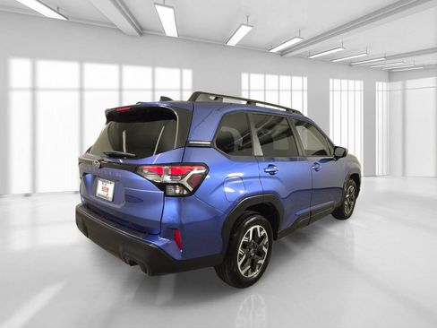 Certified 2026 Subaru Forester Premium AWD/4WD image 8