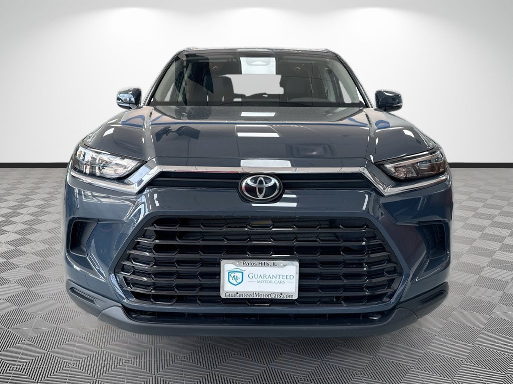 Used 2024 Toyota Grand Highlander AWD image 2
