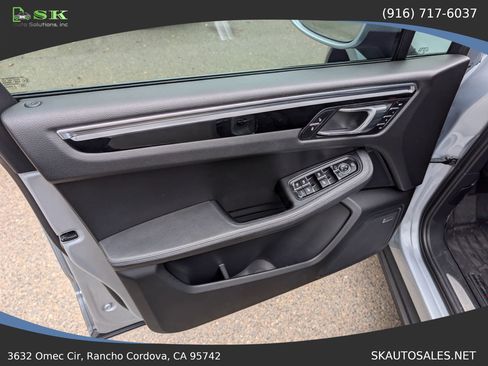 Used 2016 Porsche Macan S image 30