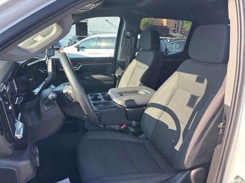 Used 2025 Chevrolet Silverado 1500 LT AWD/4WD image 14