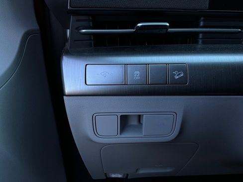 Used 2025 Hyundai Kona SEL image 22