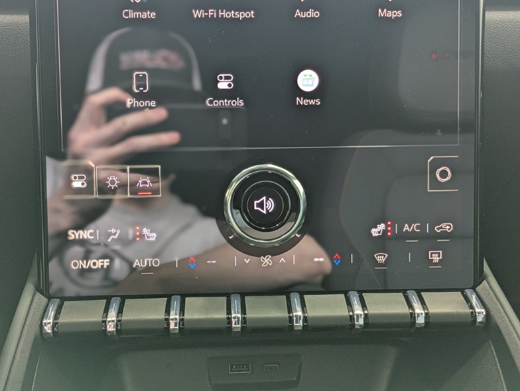 New 2026 GMC Terrain AT4 AWD/4WD image 32